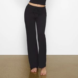 Skims Cotton Jersey Straight Leg Pant Black Soot Size Large NEW